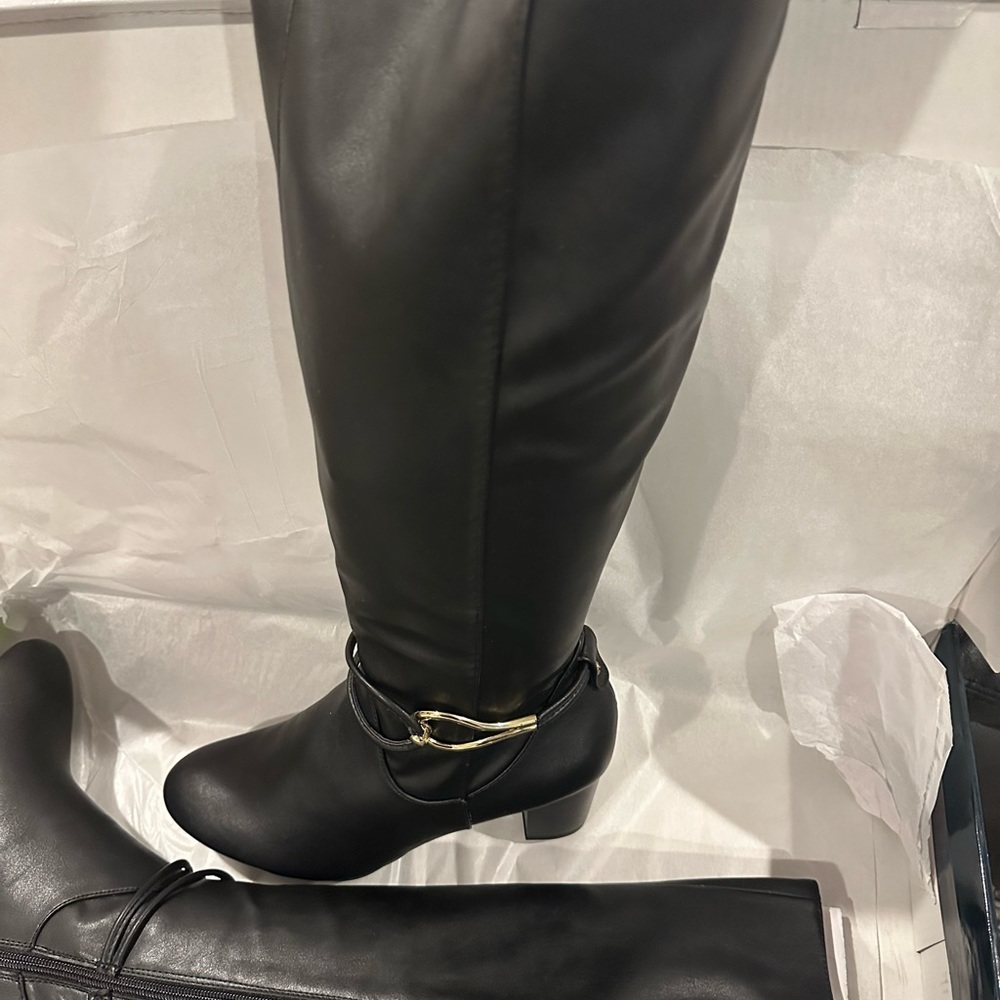 Karen Scott black boot size 9